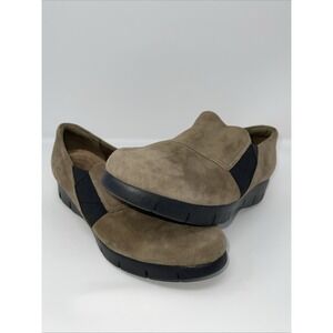 Clarks Artisan Brown Suede Shoes US 9 M Slip on Comfort Loafer Daelyn Monarch